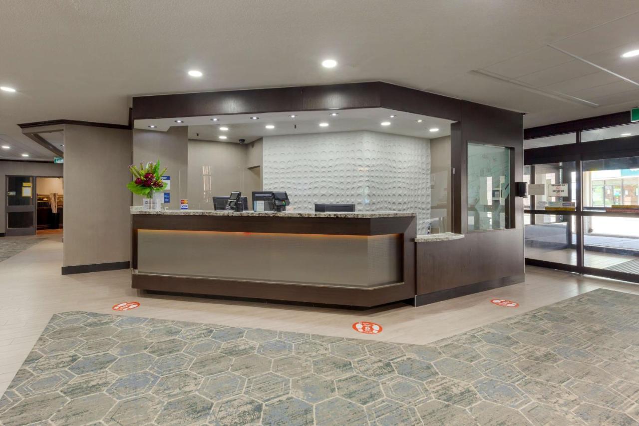 Best Western Plus Toronto Airport Hotel Mississauga Exterior foto